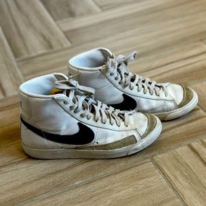 Popular Nike Blazer Mid '77, size 7